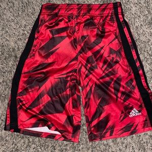 Adidas boys youth shorts size Medium 10-12. Red/black -EUC